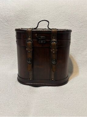 Vintage Dark Brown Wooden /Leather Travel Case